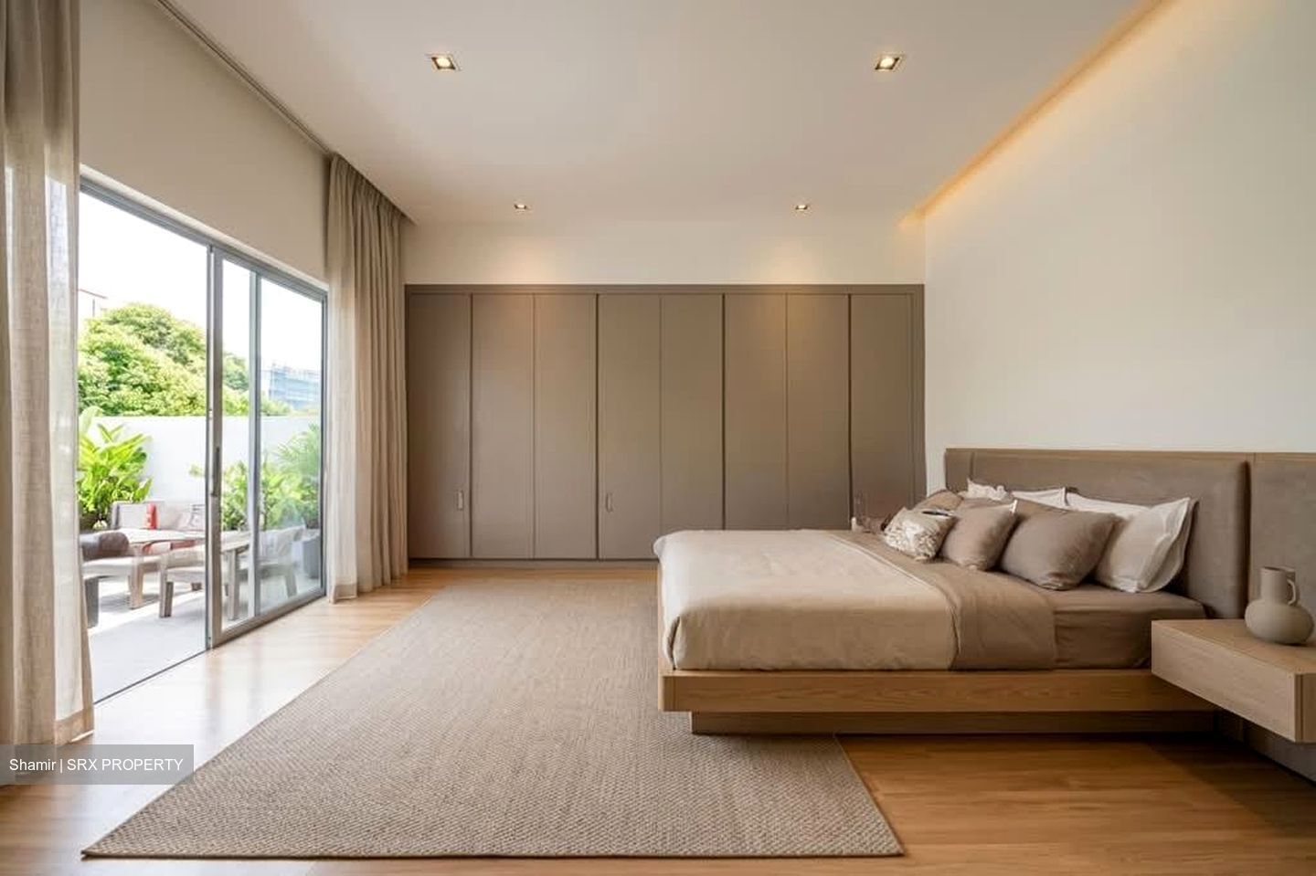 Peakview Estate (D16), Semi-Detached #556844121